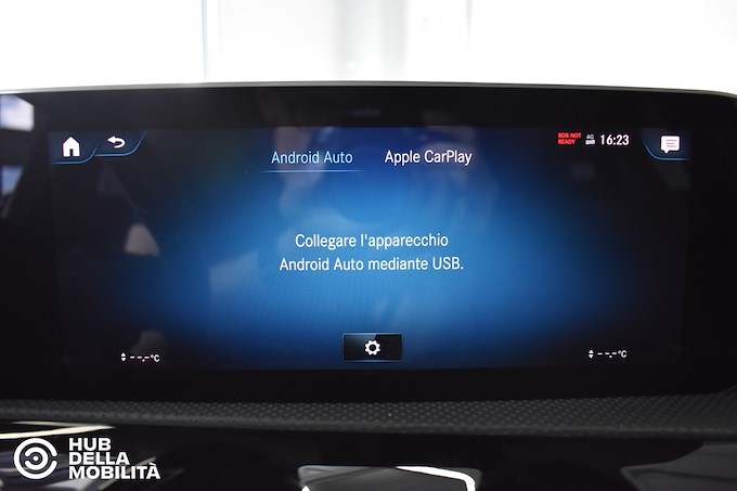 MERCEDES-BENZ A 200 d Automatic Premium